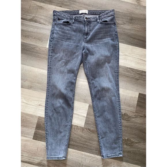 Lafayette 148 "L148 DENIM MERCER SKINNY JEAN" in Gray, Size 12 / 31, MSRP $498 - Picture 4 of 15